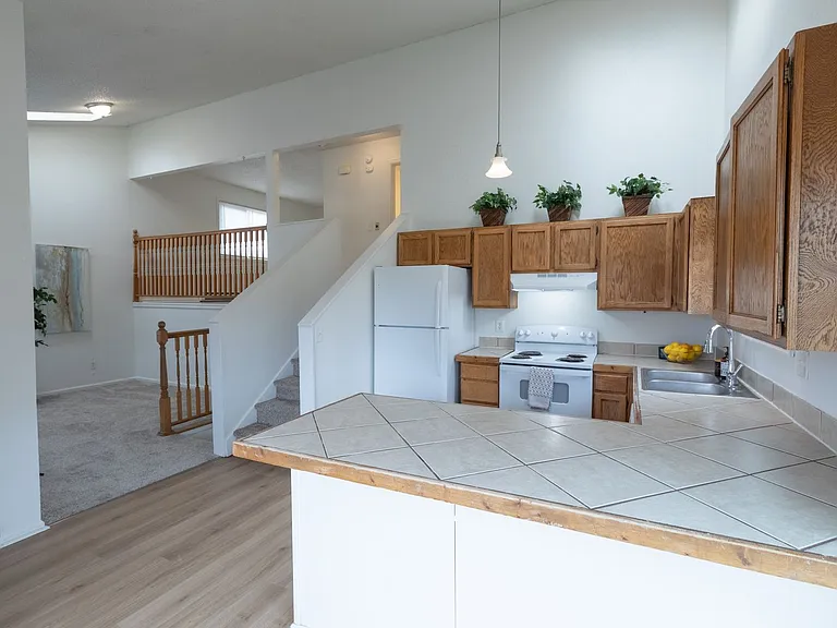 520 Wamsley Way — Photo 3