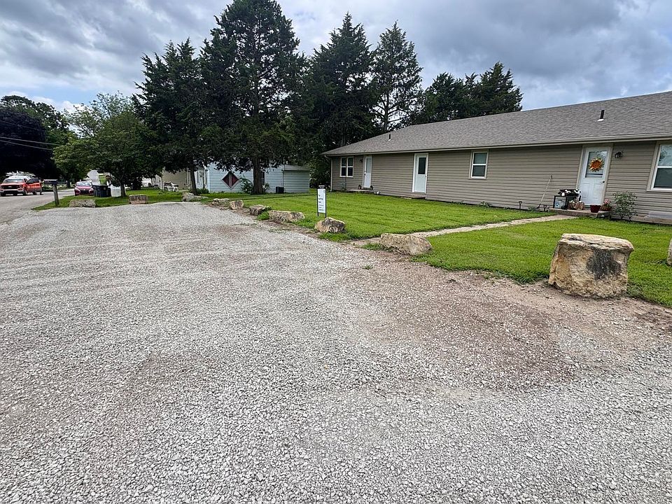 2nd image of 505 N Elmira St