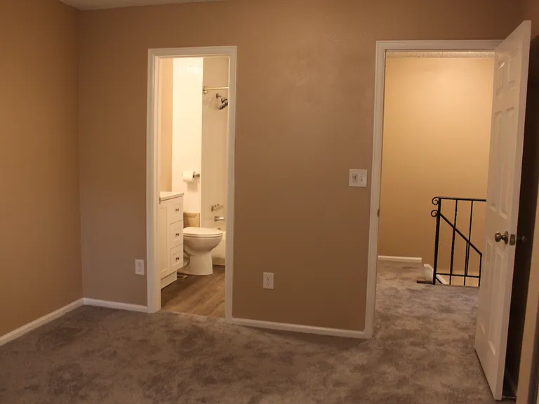 11 Amesbury St #11 — Photo 7