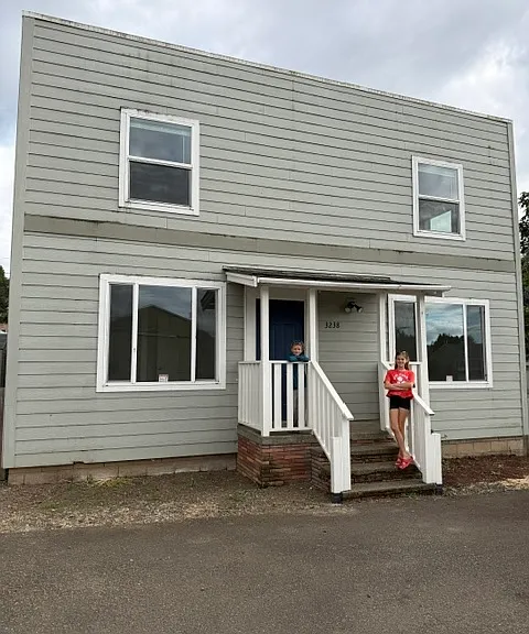 3240 Knox Butte Ave NE — Photo 14