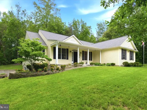 16447 Swans Rest Pl, Hughesville, MD 20637