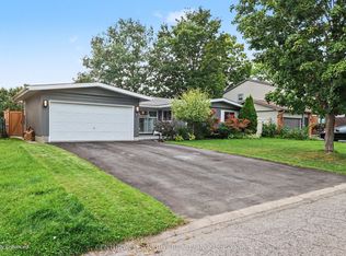 16 Lentini Way, Ottawa, ON K2G3P9