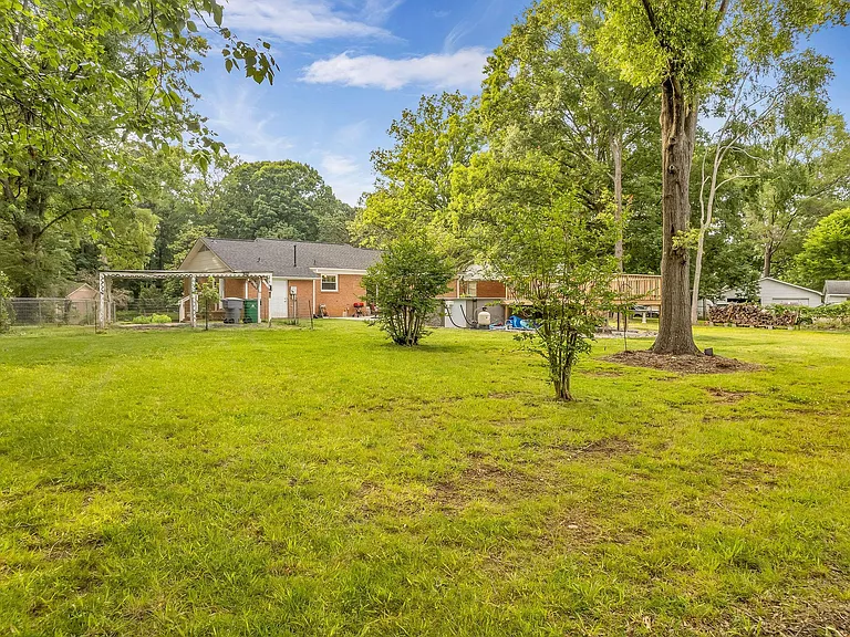 6800 Elm Forest Dr — Photo 20