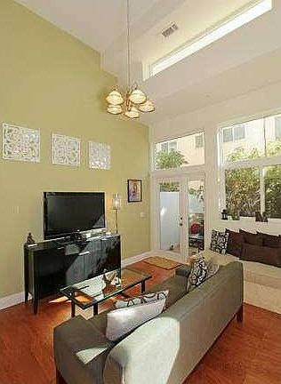 3rd image of 1038 11th St #D