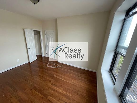 4th image of 28-18 42nd St #2D