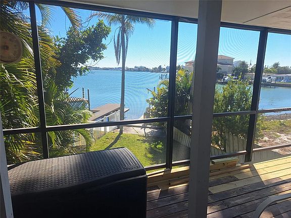 3rd image of 413 161st Ave