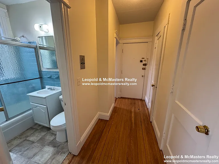 1124 Commonwealth Ave — Photo 33