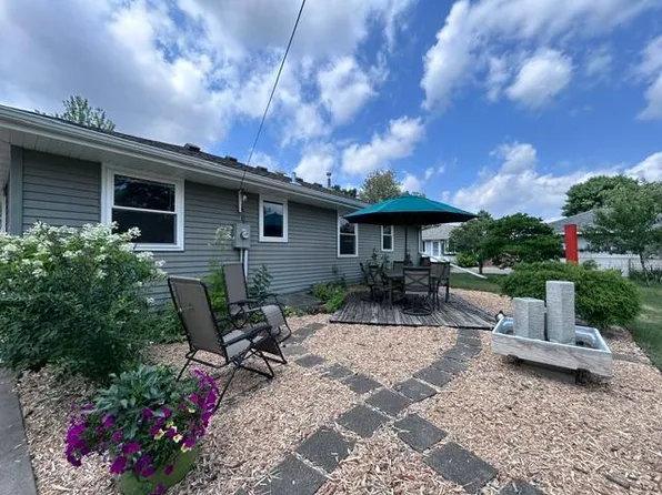 11447 Swallow St NW, Coon Rapids, MN 55433