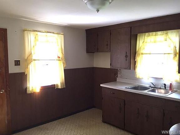3rd image of 15 Central Ave