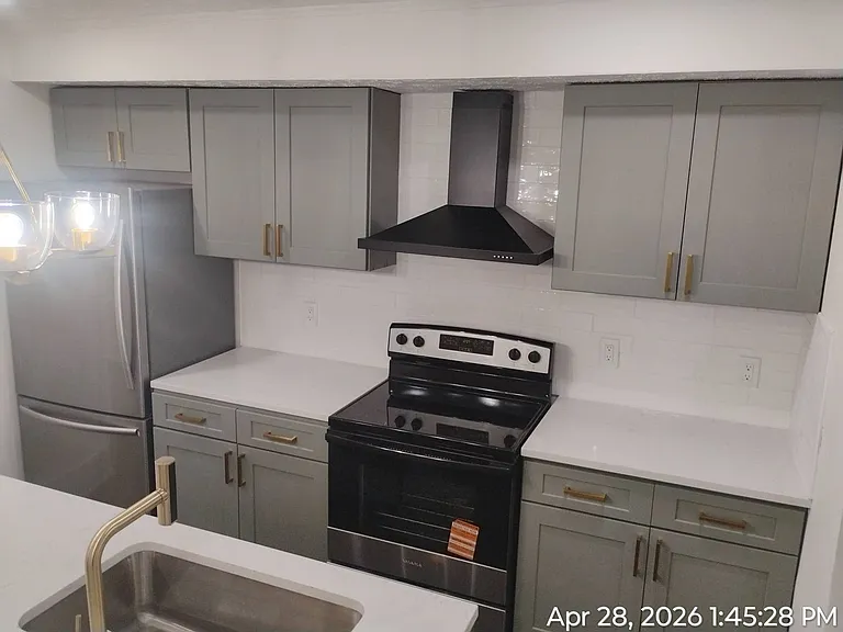 4309 Gifford Ave — Photo 52