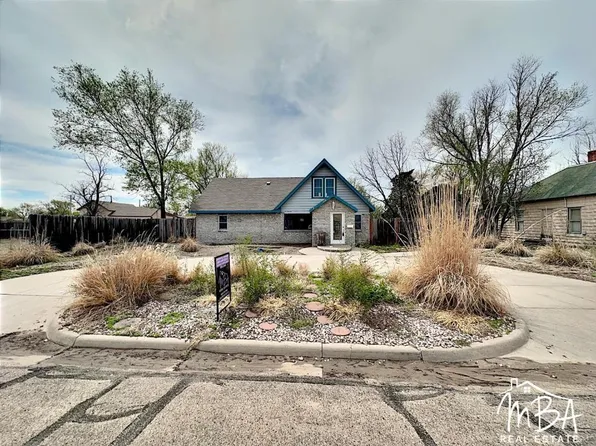 1708 Saint John St, Garden City, KS 67846
