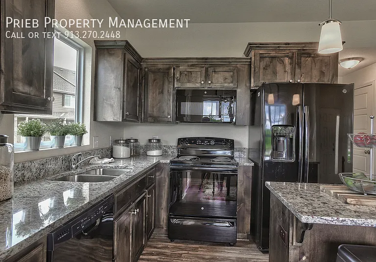 21581 W 126th Ter #26 — Photo 6
