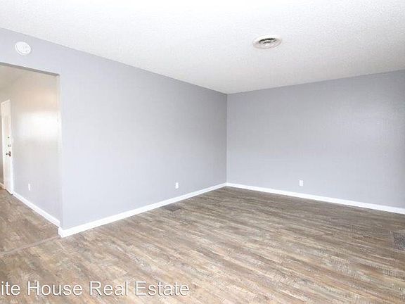 4th image of 7733 Loucreta Dr