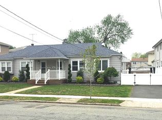 206-208 Sanford Ave, Lyndhurst, NJ 07071