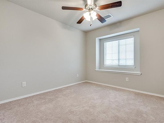 2nd image of 3325 Cricket Dr