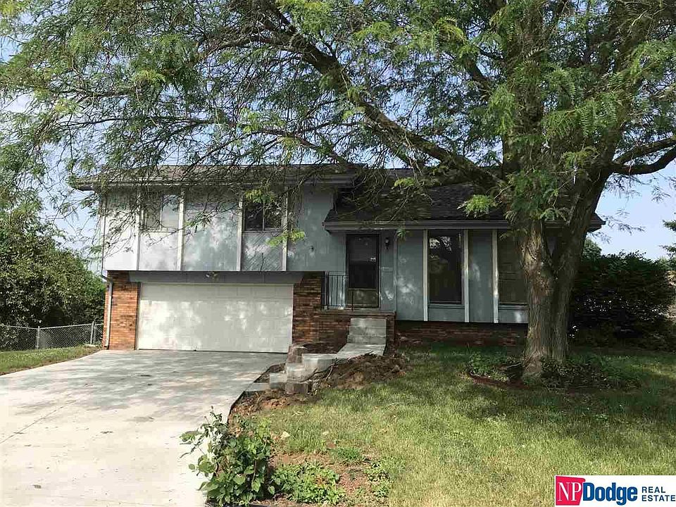 1st image of 303 Corral Cir