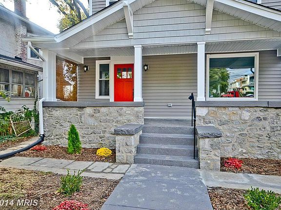 Exterior Front Walkway View