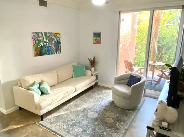 1108 Myrtlewood Cir E, Palm Beach Gardens, FL