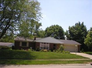 1026 Chateau Dr, Dayton, OH 45429