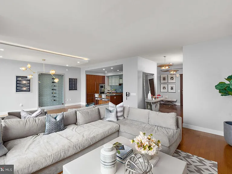 1414 S Penn Sq #25CDE — Photo 7