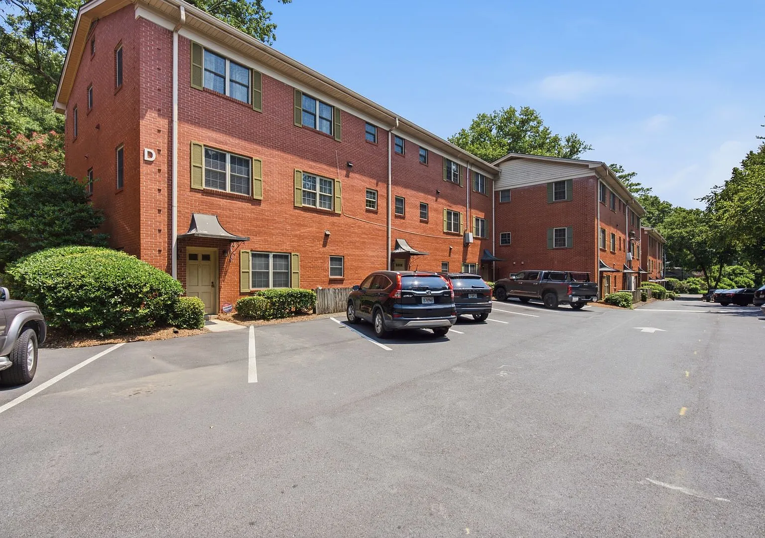 430 Lindbergh Dr NE — Photo 3