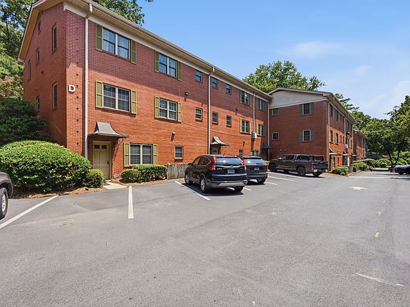 3rd image of 430 Lindbergh Dr NE APT D2