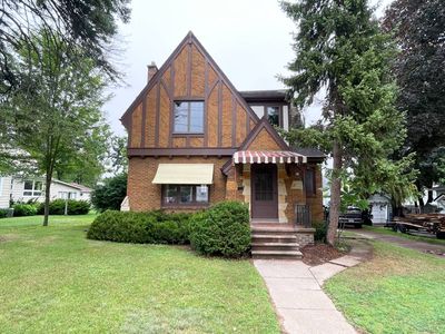 82 8th St, Clintonville, WI, 54929