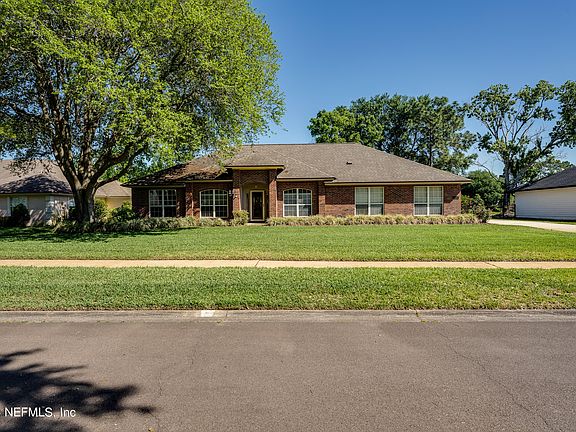 4th image of 8967 CAMSHIRE Drive