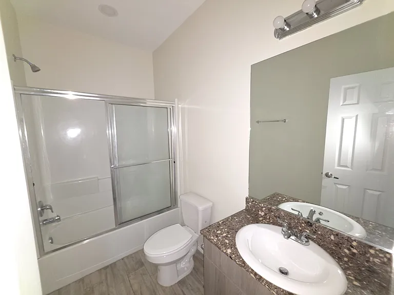 5005 N Hiawatha Dr #1 — Photo 9