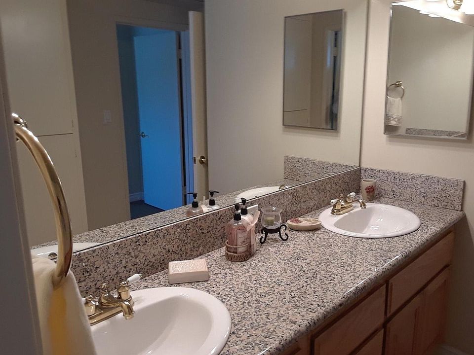 1st image of 812 W Huntington Dr APT 12