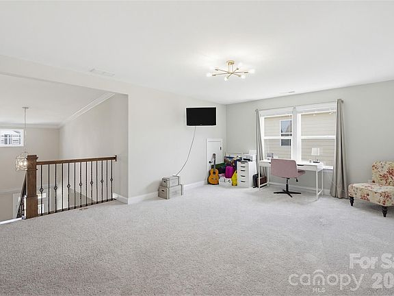 5th image of 2026 Kemp Rd