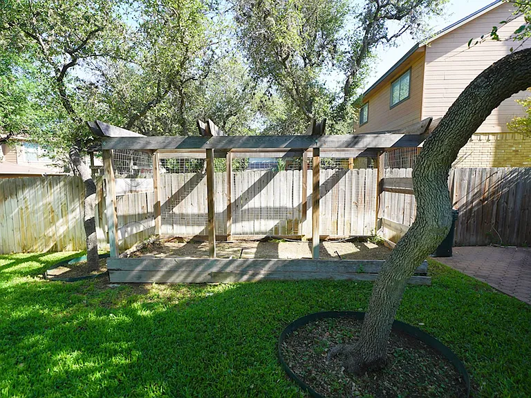 7315 Park West Dr — Photo 45