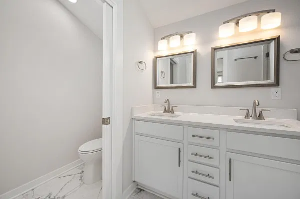 3 bed, 1776 sqft, $3,300 — Photo 4