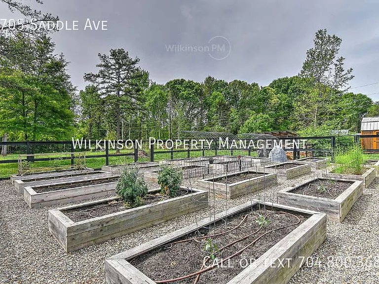9705 Saddle Ave — Photo 88