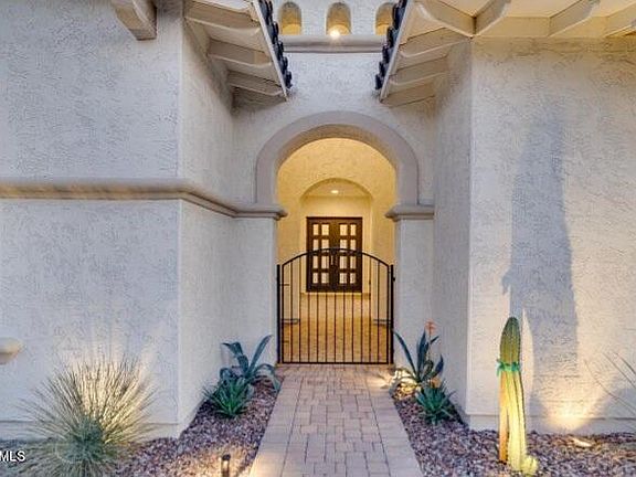 4th image of 3831 E FAIRBROOK Street