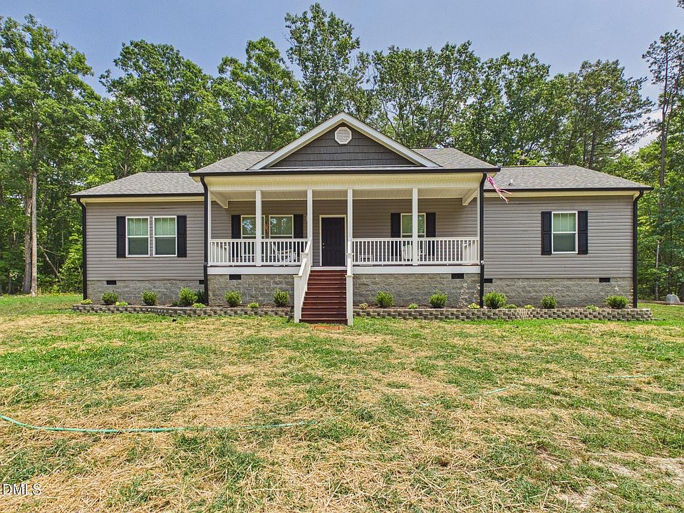 1st image of 635 Manor Dr