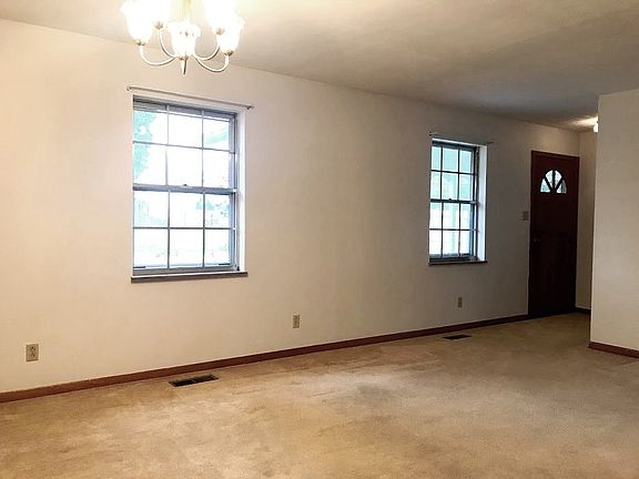 5th image of 161 Louisiana Ave