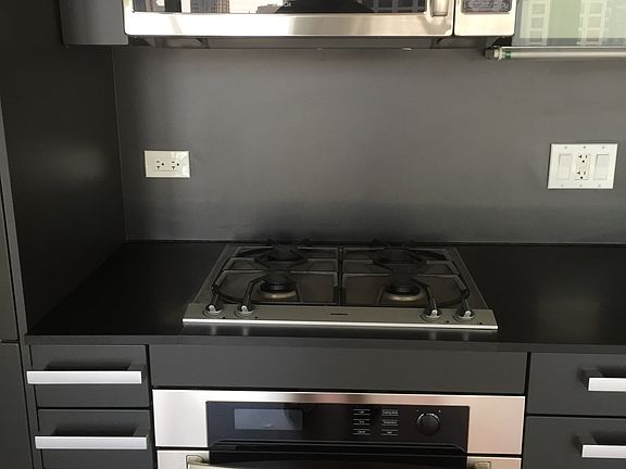 4th image of 550 N Saint Clair St APT 1307