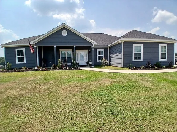 19 Governor Cir, Poplarville, MS 39470