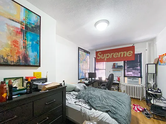 Rented by City Connections Realty | media 8