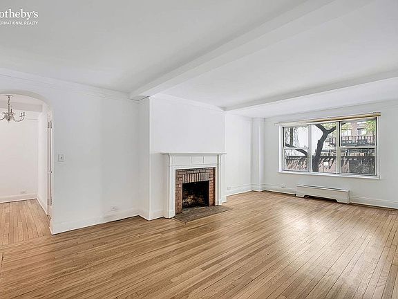 2nd image of 424 E 52nd St APT 2A