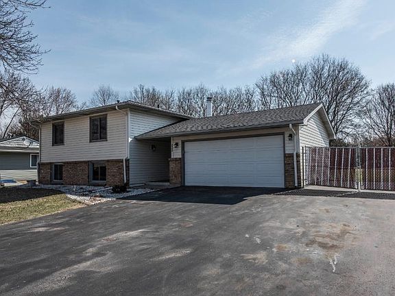 2nd image of 3998 Riverton Ave