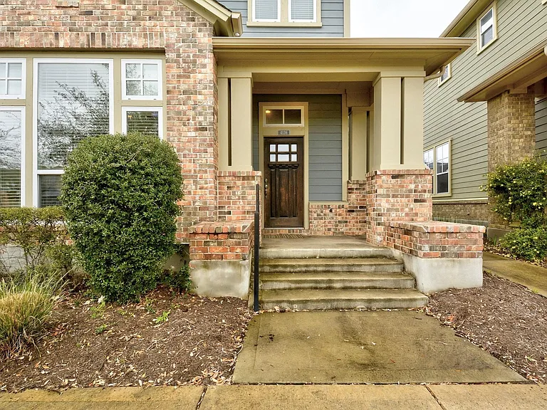 4136 Berkman Dr — Photo 25