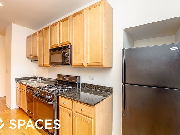 2nd image of 4806 N Winchester Ave #Unt4810-1