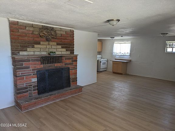 4th image of 1027 E Fenley Dr