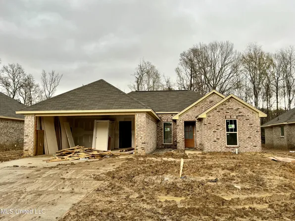 533 Silver Hl, Pearl, MS 39208