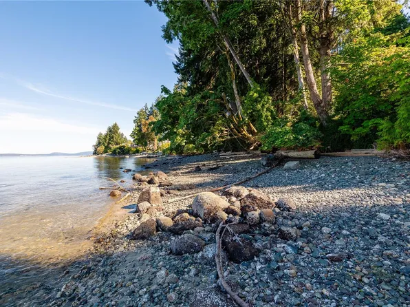 11231 Chemainus Rd, Cowichan Valley, BC V9G 1Y7