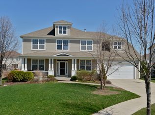 2462 Waterside Ct, Wauconda, IL 60084