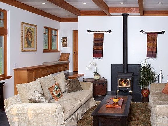 Great Room w/Fireplace
