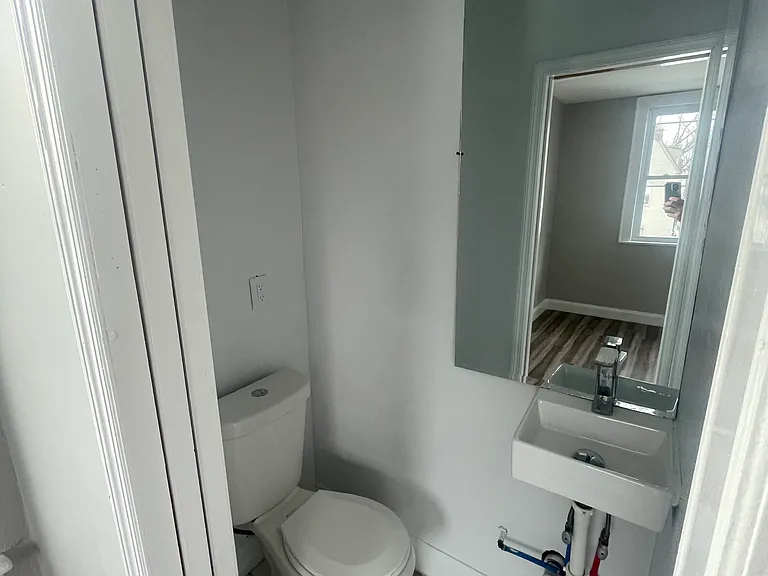 757 S 16th St #F2 — Photo 9